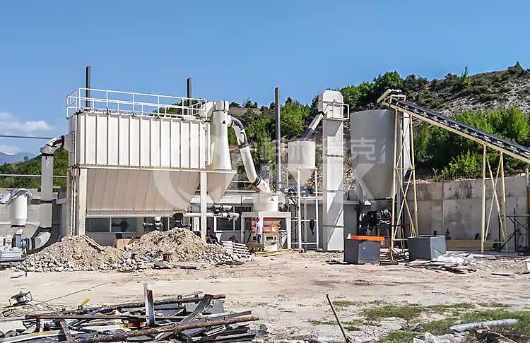 河北石家庄石方解石雷蒙磨粉机现场 河北石家庄石方解石雷蒙磨粉机现场